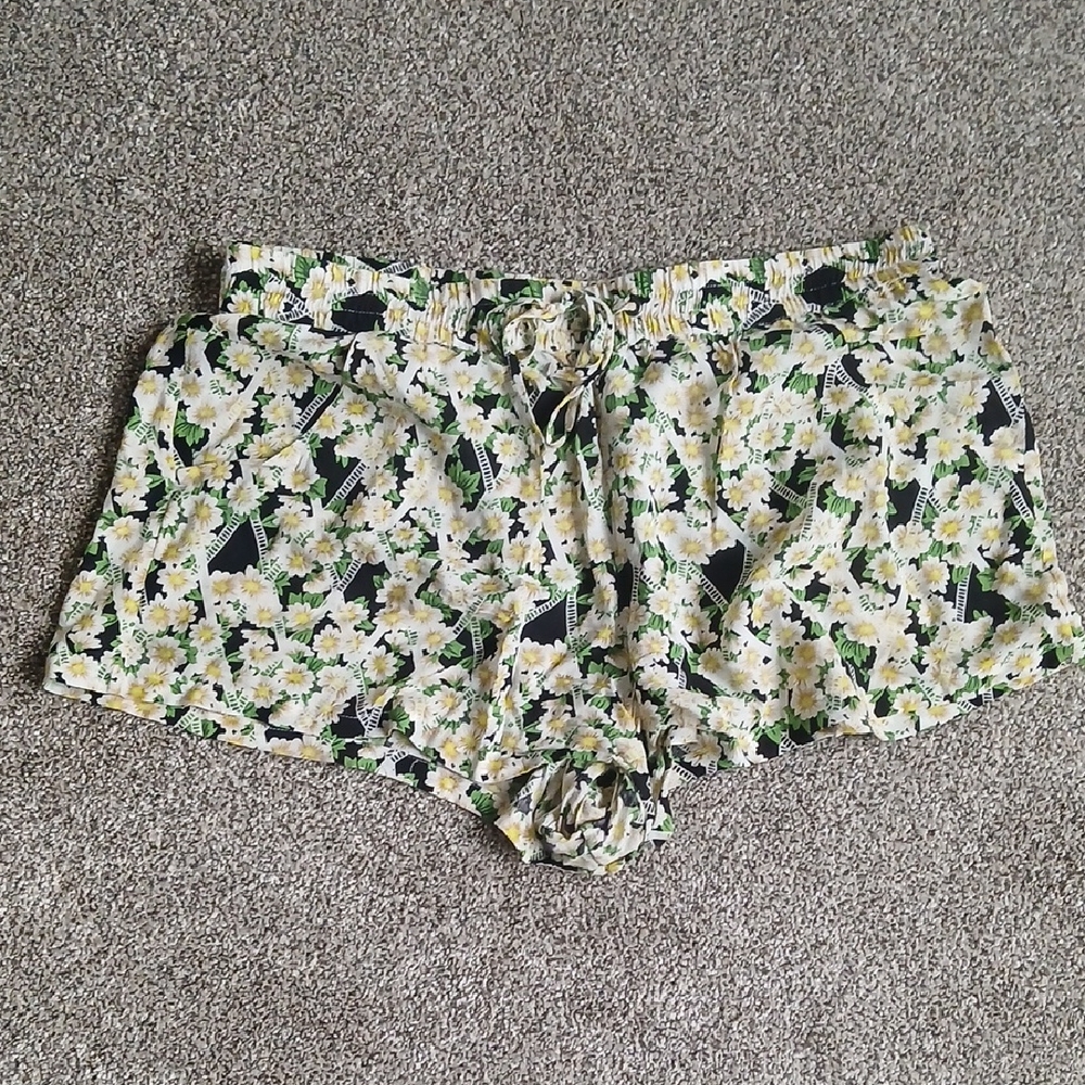 French Connection Floral Black and Yellow Women's Shorts